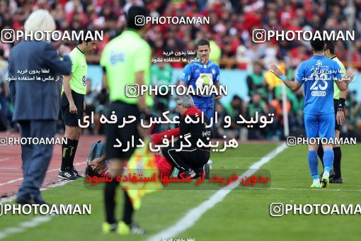 1021195, Tehran, Iran, لیگ برتر فوتبال ایران، Persian Gulf Cup، Week 25، Second Leg، Esteghlal 1 v 0 Persepolis on 2018/03/01 at Azadi Stadium