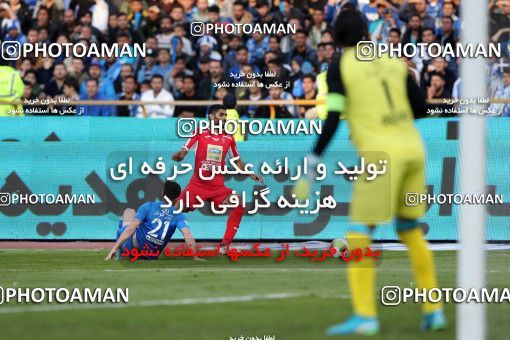 1021320, Tehran, Iran, لیگ برتر فوتبال ایران، Persian Gulf Cup، Week 25، Second Leg، Esteghlal 1 v 0 Persepolis on 2018/03/01 at Azadi Stadium