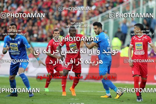 1021621, Tehran, Iran, لیگ برتر فوتبال ایران، Persian Gulf Cup، Week 25، Second Leg، Esteghlal 1 v 0 Persepolis on 2018/03/01 at Azadi Stadium