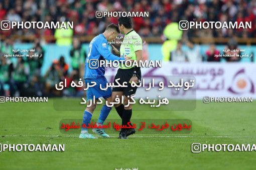 1020823, Tehran, Iran, لیگ برتر فوتبال ایران، Persian Gulf Cup، Week 25، Second Leg، Esteghlal 1 v 0 Persepolis on 2018/03/01 at Azadi Stadium
