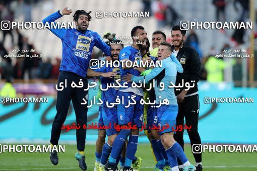 1021359, Tehran, Iran, لیگ برتر فوتبال ایران، Persian Gulf Cup، Week 25، Second Leg، Esteghlal 1 v 0 Persepolis on 2018/03/01 at Azadi Stadium