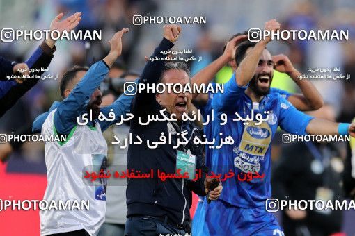 1021361, Tehran, Iran, لیگ برتر فوتبال ایران، Persian Gulf Cup، Week 25، Second Leg، Esteghlal 1 v 0 Persepolis on 2018/03/01 at Azadi Stadium