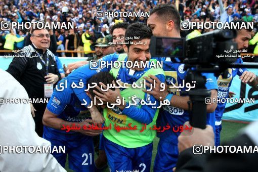 1021572, Tehran, Iran, لیگ برتر فوتبال ایران، Persian Gulf Cup، Week 25، Second Leg، Esteghlal 1 v 0 Persepolis on 2018/03/01 at Azadi Stadium