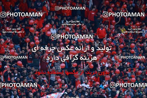 1018221, Tehran, Iran, لیگ برتر فوتبال ایران، Persian Gulf Cup، Week 25، Second Leg، Esteghlal 1 v 0 Persepolis on 2018/03/01 at Azadi Stadium