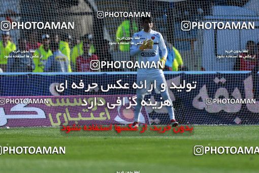 1018635, Tehran, Iran, لیگ برتر فوتبال ایران، Persian Gulf Cup، Week 25، Second Leg، Esteghlal 1 v 0 Persepolis on 2018/03/01 at Azadi Stadium