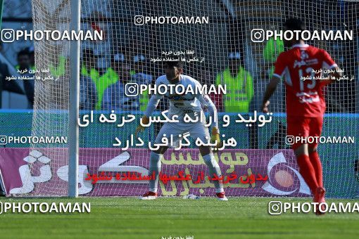 1018549, Tehran, Iran, لیگ برتر فوتبال ایران، Persian Gulf Cup، Week 25، Second Leg، Esteghlal 1 v 0 Persepolis on 2018/03/01 at Azadi Stadium