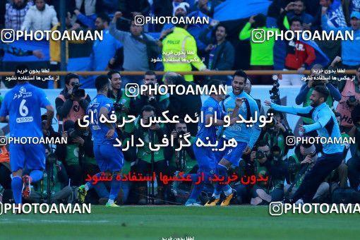 1018493, Tehran, Iran, لیگ برتر فوتبال ایران، Persian Gulf Cup، Week 25، Second Leg، Esteghlal 1 v 0 Persepolis on 2018/03/01 at Azadi Stadium