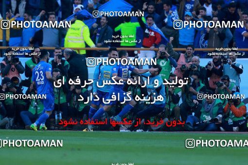 1018997, Tehran, Iran, لیگ برتر فوتبال ایران، Persian Gulf Cup، Week 25، Second Leg، Esteghlal 1 v 0 Persepolis on 2018/03/01 at Azadi Stadium