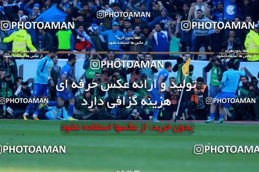 1018437, Tehran, Iran, لیگ برتر فوتبال ایران، Persian Gulf Cup، Week 25، Second Leg، Esteghlal 1 v 0 Persepolis on 2018/03/01 at Azadi Stadium