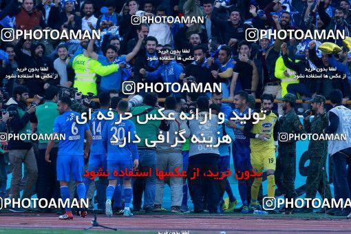 1018794, Tehran, Iran, لیگ برتر فوتبال ایران، Persian Gulf Cup، Week 25، Second Leg، Esteghlal 1 v 0 Persepolis on 2018/03/01 at Azadi Stadium
