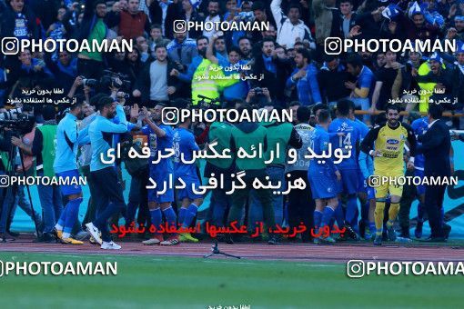 1018654, Tehran, Iran, لیگ برتر فوتبال ایران، Persian Gulf Cup، Week 25، Second Leg، Esteghlal 1 v 0 Persepolis on 2018/03/01 at Azadi Stadium