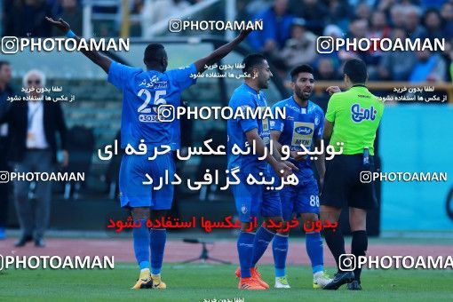 1018242, Tehran, Iran, لیگ برتر فوتبال ایران، Persian Gulf Cup، Week 25، Second Leg، Esteghlal 1 v 0 Persepolis on 2018/03/01 at Azadi Stadium