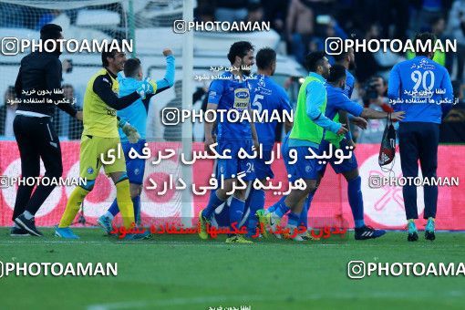 1018622, Tehran, Iran, لیگ برتر فوتبال ایران، Persian Gulf Cup، Week 25، Second Leg، Esteghlal 1 v 0 Persepolis on 2018/03/01 at Azadi Stadium