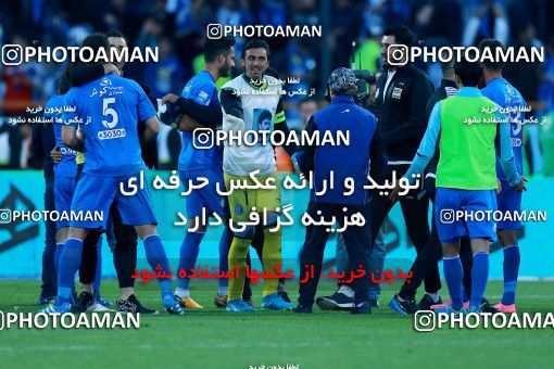 1019124, Tehran, Iran, لیگ برتر فوتبال ایران، Persian Gulf Cup، Week 25، Second Leg، Esteghlal 1 v 0 Persepolis on 2018/03/01 at Azadi Stadium