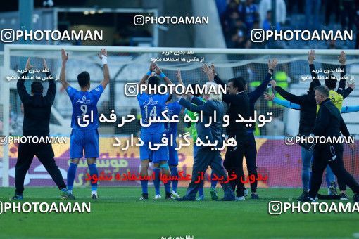 1018297, Tehran, Iran, لیگ برتر فوتبال ایران، Persian Gulf Cup، Week 25، Second Leg، Esteghlal 1 v 0 Persepolis on 2018/03/01 at Azadi Stadium