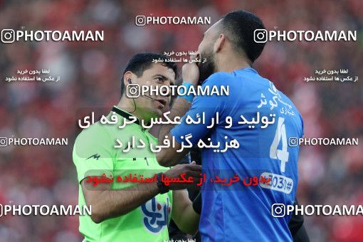 1141182, Tehran, Iran, لیگ برتر فوتبال ایران، Persian Gulf Cup، Week 25، Second Leg، Esteghlal 1 v 0 Persepolis on 2018/03/01 at Azadi Stadium
