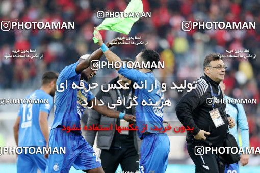 1140594, Tehran, Iran, لیگ برتر فوتبال ایران، Persian Gulf Cup، Week 25، Second Leg، Esteghlal 1 v 0 Persepolis on 2018/03/01 at Azadi Stadium