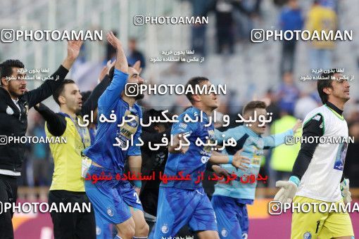 1140969, Tehran, Iran, لیگ برتر فوتبال ایران، Persian Gulf Cup، Week 25، Second Leg، Esteghlal 1 v 0 Persepolis on 2018/03/01 at Azadi Stadium