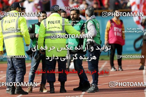 1141118, Tehran, Iran, لیگ برتر فوتبال ایران، Persian Gulf Cup، Week 25، Second Leg، Esteghlal 1 v 0 Persepolis on 2018/03/01 at Azadi Stadium