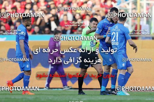 1141229, Tehran, Iran, لیگ برتر فوتبال ایران، Persian Gulf Cup، Week 25، Second Leg، Esteghlal 1 v 0 Persepolis on 2018/03/01 at Azadi Stadium