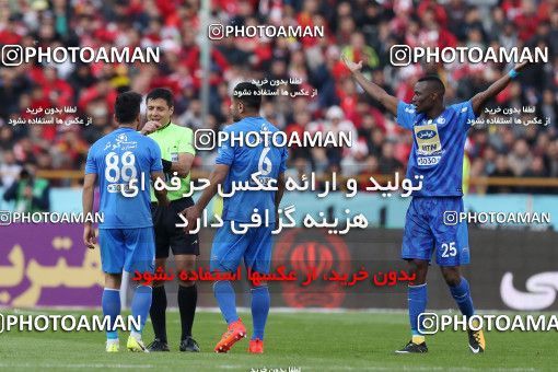 1141135, Tehran, Iran, لیگ برتر فوتبال ایران، Persian Gulf Cup، Week 25، Second Leg، Esteghlal 1 v 0 Persepolis on 2018/03/01 at Azadi Stadium