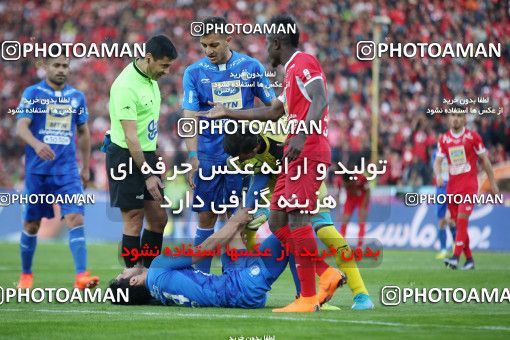 1140656, Tehran, Iran, لیگ برتر فوتبال ایران، Persian Gulf Cup، Week 25، Second Leg، Esteghlal 1 v 0 Persepolis on 2018/03/01 at Azadi Stadium
