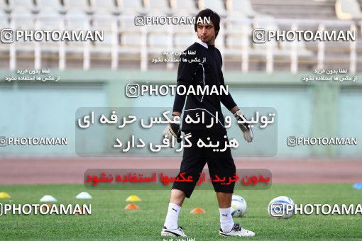 1028628, Tehran, , Esteghlal Football Team Training Session on 2011/08/06 at Shahid Dastgerdi Stadium