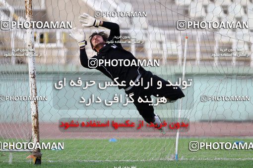 1028637, Tehran, , Esteghlal Football Team Training Session on 2011/08/06 at Shahid Dastgerdi Stadium