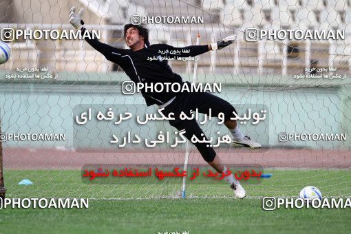 1028672, Tehran, , Esteghlal Football Team Training Session on 2011/08/06 at Shahid Dastgerdi Stadium