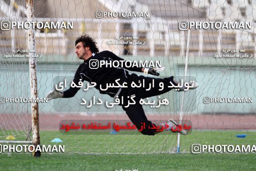 1028555, Tehran, , Esteghlal Football Team Training Session on 2011/08/06 at Shahid Dastgerdi Stadium