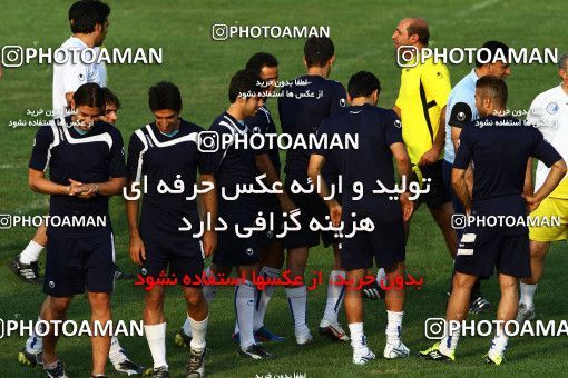 1028618, Tehran, , Esteghlal Football Team Training Session on 2011/08/06 at Shahid Dastgerdi Stadium