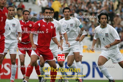 2102997, مرحله گروهی مسابقات مقدماتی جام جهانی 2006 آلمان، گروه A، , 1383/03/20، ایران، تهران، ورزشگاه آزادی، ایران ۰ - ۱ اردن