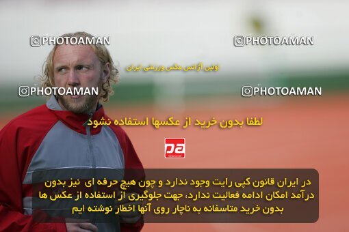 1935527, Tehran, Iran, جام حذفی فوتبال ایران, 1/16 stage, , Persepolis 2 v 0 Kesht Va Sanat Shushtar on 2006/03/05 at Azadi Stadium