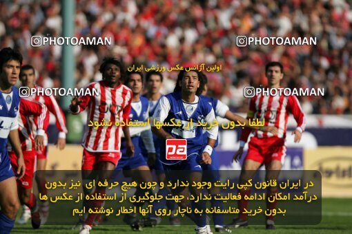 2000903, Tehran, Iran, لیگ برتر فوتبال ایران، Persian Gulf Cup، Week 8، First Leg، Persepolis 2 v 1 Esteghlal on 2006/11/03 at Azadi Stadium