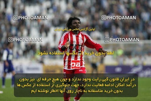 2000952, Tehran, Iran, لیگ برتر فوتبال ایران، Persian Gulf Cup، Week 8، First Leg، Persepolis 2 v 1 Esteghlal on 2006/11/03 at Azadi Stadium