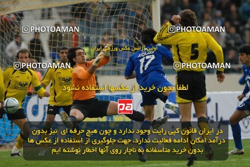 2001983, لیگ برتر فوتبال ایران، Persian Gulf Cup، Week 11، First Leg، 2006/12/01، Tehran، Azadi Stadium، Esteghlal 2 - ۱ Sepahan