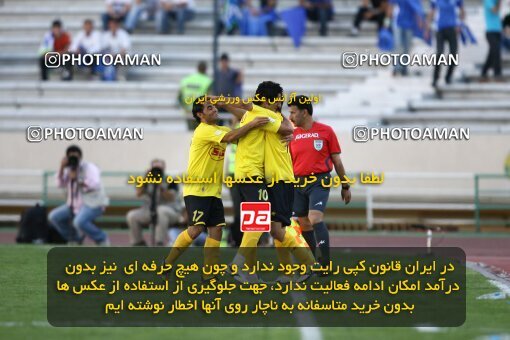 2057433, Tehran, Iran, لیگ برتر فوتبال ایران، Persian Gulf Cup، Week 10، First Leg، Esteghlal 5 v 2 Fajr-e Sepasi Shiraz on 2008/10/07 at Azadi Stadium