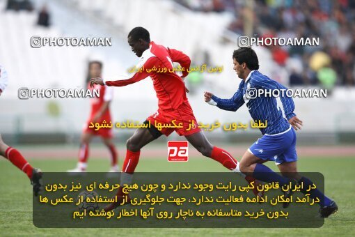 2057885, Tehran, Iran, لیگ برتر فوتبال ایران، Persian Gulf Cup، Week 16، First Leg، Persepolis 1 v 0 Esteghlal Ahvaz on 2008/11/26 at Azadi Stadium