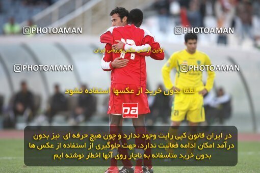 2057972, Tehran, Iran, لیگ برتر فوتبال ایران، Persian Gulf Cup، Week 17، First Leg، Rah Ahan 1 v 0 Persepolis on 2008/12/04 at Azadi Stadium