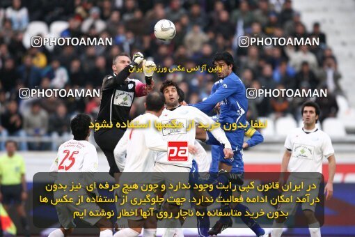 2058366, Tehran, Iran, لیگ برتر فوتبال ایران، Persian Gulf Cup، Week 23، Second Leg، Esteghlal 2 v 1 Saba Qom on 2009/01/23 at Azadi Stadium