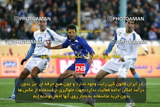 2161165, Tehran, Iran, لیگ برتر فوتبال ایران، Persian Gulf Cup، Week 17، ، 2009/11/28، Esteghlal 2 - 3 Paykan