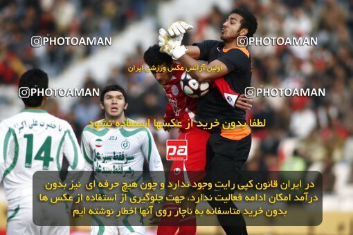 2164374, لیگ برتر فوتبال ایران، Persian Gulf Cup، Week 20، Second Leg، 2009/12/18، Tehran، Azadi Stadium، Persepolis 1 - 0 PAS Hamedan F.C.