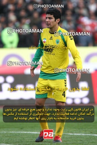 2192198, Tehran, Iran, لیگ برتر فوتبال ایران، Persian Gulf Cup، Week 24، Second Leg، 2010/01/22، Persepolis 1 - 0 Rah Ahan