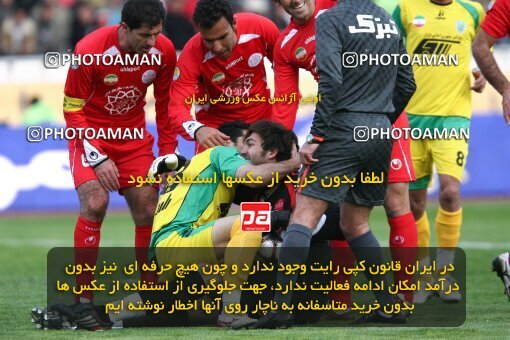 2192205, Tehran, Iran, لیگ برتر فوتبال ایران، Persian Gulf Cup، Week 24، Second Leg، 2010/01/22، Persepolis 1 - 0 Rah Ahan