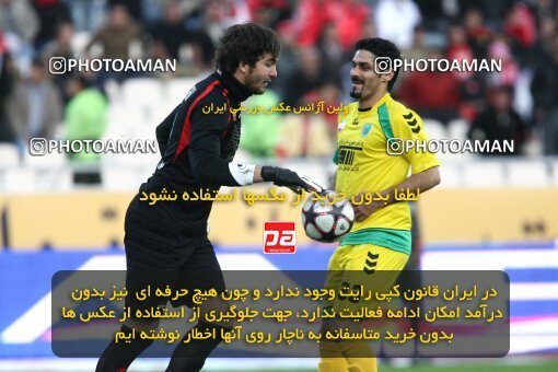 2192259, Tehran, Iran, لیگ برتر فوتبال ایران، Persian Gulf Cup، Week 24، Second Leg، 2010/01/22، Persepolis 1 - 0 Rah Ahan