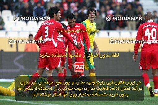 2192271, Tehran, Iran, لیگ برتر فوتبال ایران، Persian Gulf Cup، Week 24، Second Leg، 2010/01/22، Persepolis 1 - 0 Rah Ahan