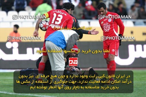 2192273, Tehran, Iran, لیگ برتر فوتبال ایران، Persian Gulf Cup، Week 24، Second Leg، 2010/01/22، Persepolis 1 - 0 Rah Ahan