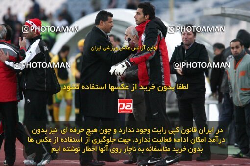 2192291, Tehran, Iran, لیگ برتر فوتبال ایران، Persian Gulf Cup، Week 24، Second Leg، 2010/01/22، Persepolis 1 - 0 Rah Ahan