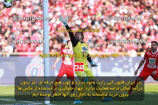 1961311, Tehran, Iran, لیگ برتر فوتبال ایران، Persian Gulf Cup، Week 25، Second Leg، Esteghlal 1 v 0 Persepolis on 2018/03/01 at Azadi Stadium