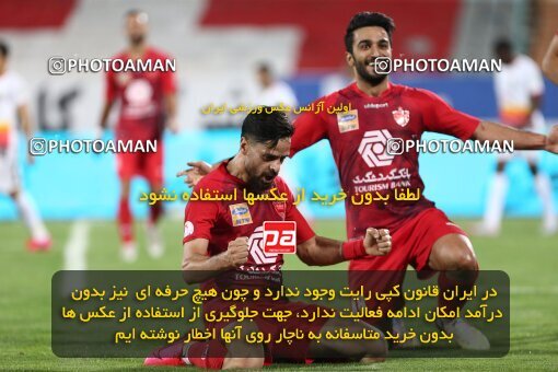 1977931, Tehran, Iran, Iran Football Pro League، Persian Gulf Cup، Week 25، Second Leg، Persepolis 1 v 0 Foulad Khouzestan on 2020/07/18 at Azadi Stadium